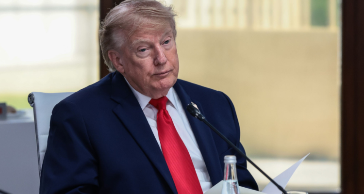 Trump aumentaría la presión economíca contra Irán por medio de aranceles, aparte de las sanciones