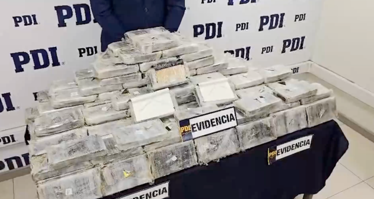 Tres detenidos intentando ingresar a la RM $3 mil millones en droga boliviana