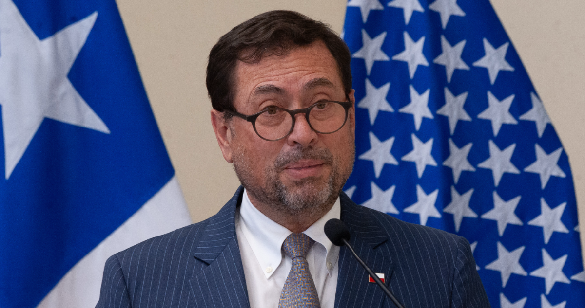 Canciller afirma que gobierno anterior alejó a Chile de EEUU y destaca reunión “franca” con Rubio