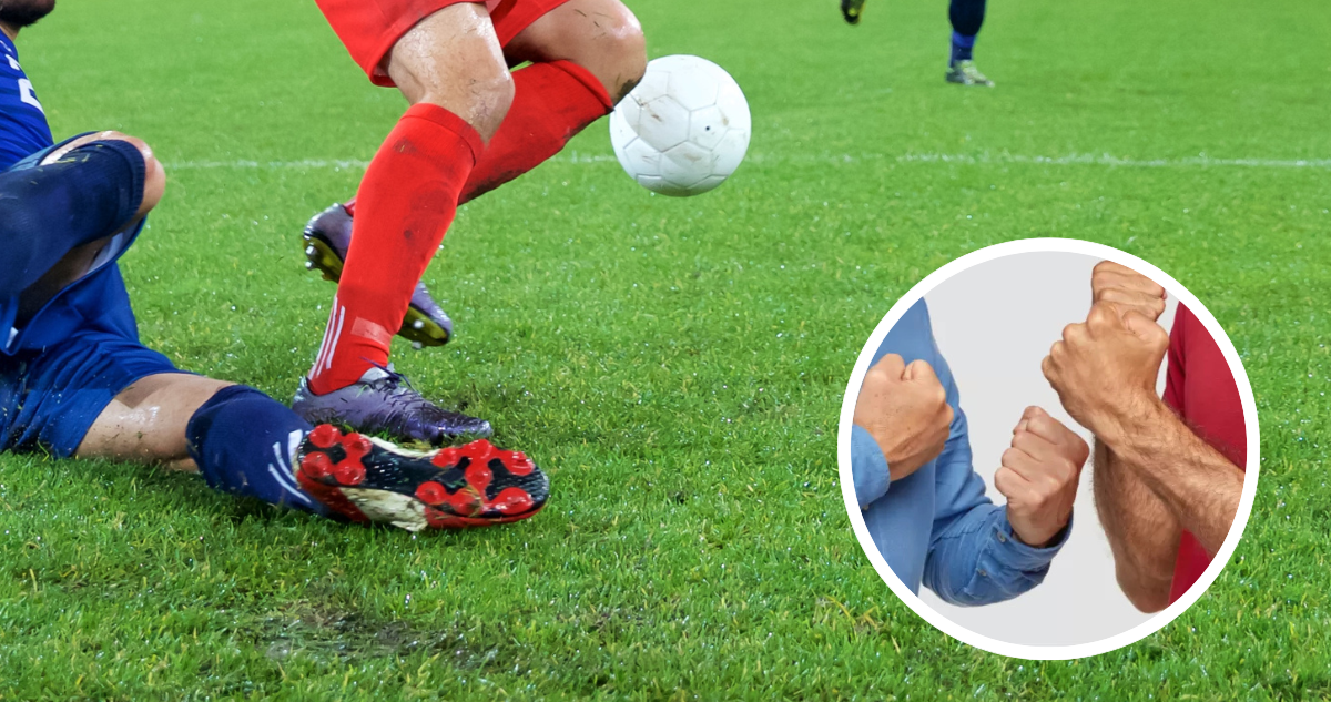 Personas enfrentadas en cancha de fútbol.