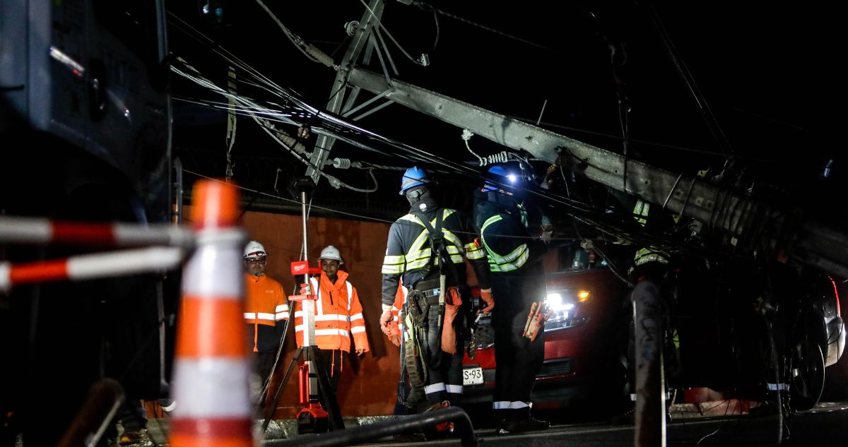 Enel reporta que casi 2 mil clientes siguen sin suministro eléctrico por sistema frontal en la RM