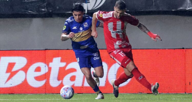 Unión La Calera rescata empate ante Everton que no le sirve para salir del fondo en Liga de Primera
