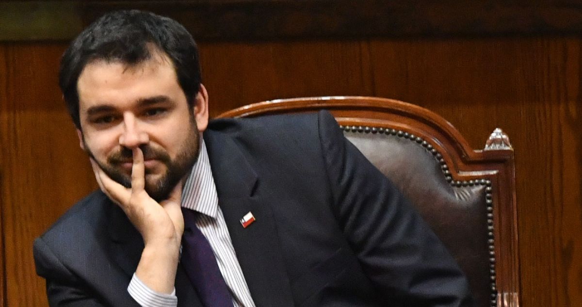 Exsubsecretario desmiente a laboratorio y asegura que sí pidió contramuestra por test de drogas