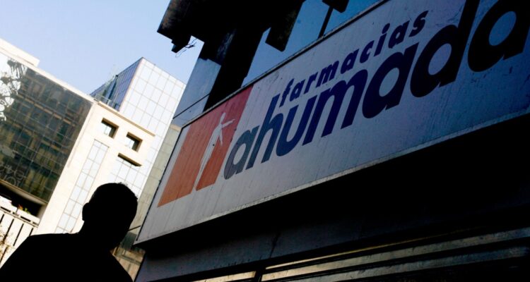 El sistema de incentivos ilegales en locales de Farmacias Ahumada por venta de ciertos medicamentos