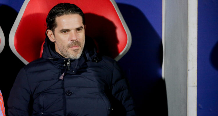 Fernando Gago dirigiendo a La U