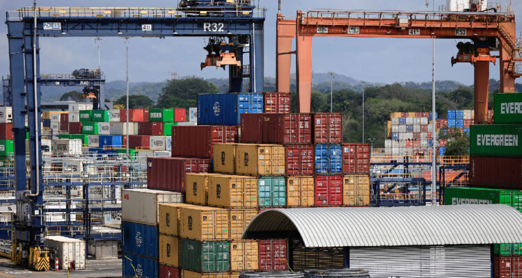 El FMI rebaja levemente al 3% la proyección mundial de crecimiento y destaca impacto de la IA