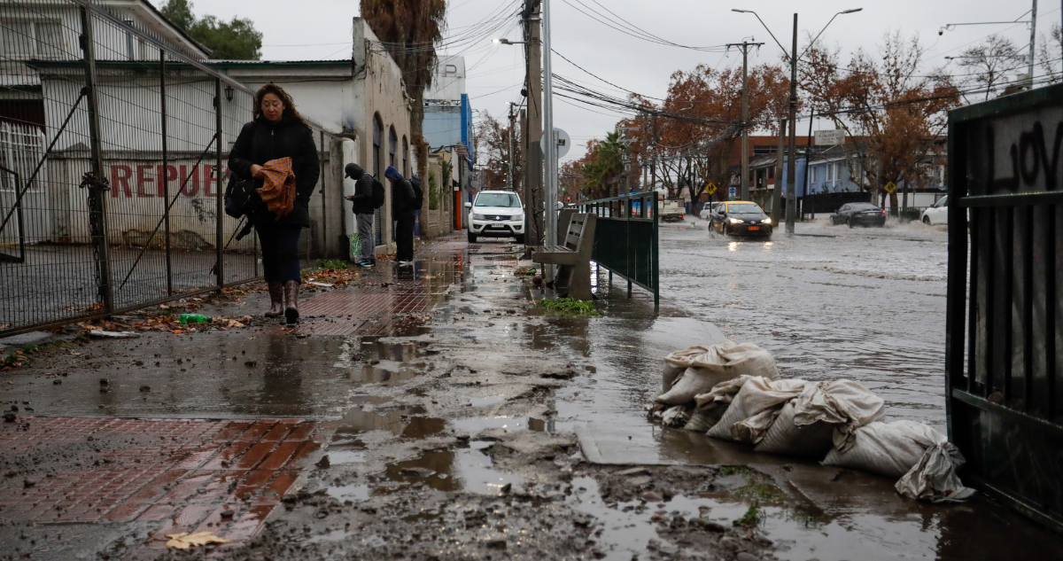 Este martes ingresan 2 sistemas frontales a La Araucanía que dejarían fuertes vientos, lluvias y nieve