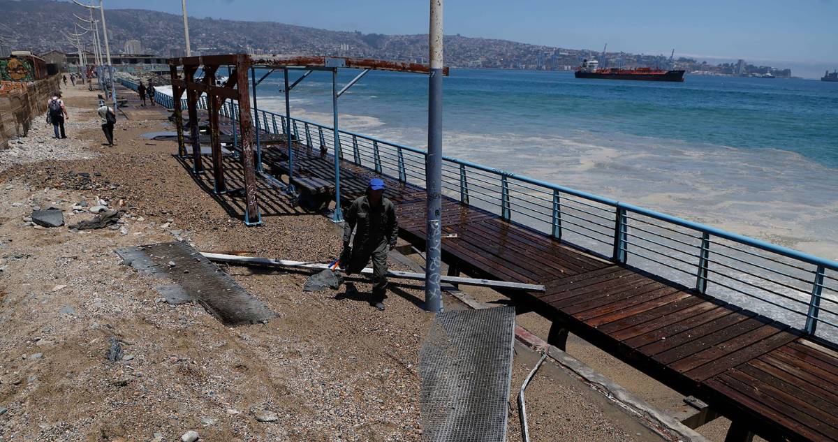 Paseo Wheelwright en Valparaíso permanecerá cerrado indefinidamente tras severos daños por temporal