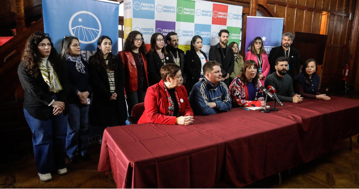 Frente Amplio define nueva directiva y pone la mira en la ultraderecha