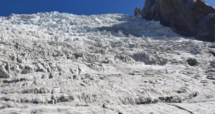 Foto del glaciar Universidad | La cordillera de Chile central se está calentando y derrite glaciares incluso en invierno