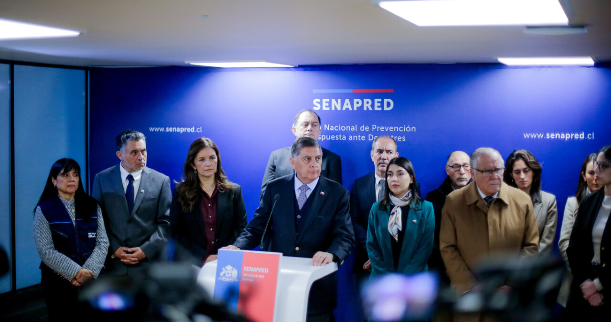 Gobierno confirma tres fallecidos por sistema frontal y pide obedecer evacuaciones