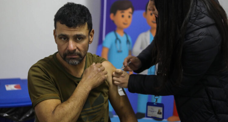 https://media.biobiochile.cl/wp-content/uploads/2026/07/hepatitis-a-750x400.jpg