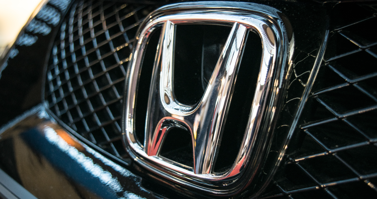 Honda llamará a revisión a más de 325 mil vehículos en EEUU por posible defecto en la cámara trasera