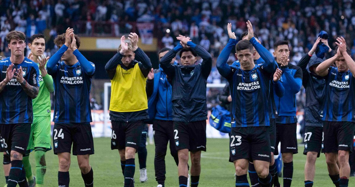 Más de mil hinchas de Huachipato sancionados por agresión a árbitro con proyectil