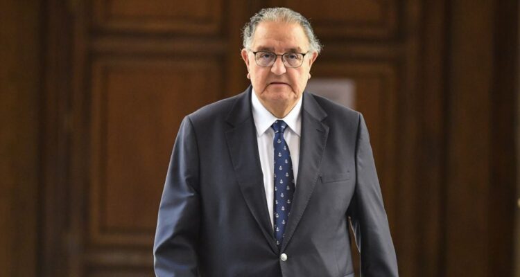 Huenchumilla (DC) insta al PS a liderar la oposición: “Puede jugar un rol de primus inter pares”