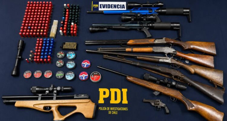 Sujeto denunciado por VIF en Los Sauces: en su detención incautan nueve armas y múltiples municiones