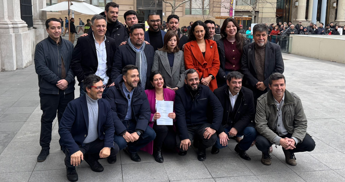 “Injusta y desigual”: alcaldes de oposición llevan carta a Kast por compensación en contribuciones
