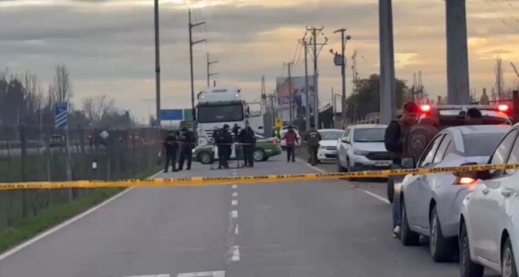 Investigan asesinato a tiros a un costado de la Ruta 5 en Paine: cuerpo estaba junto a un camión