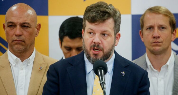 Johannes Kaiser (PNL): "Tenemos a todo el gobierno bailando la música que ponemos nosotros"