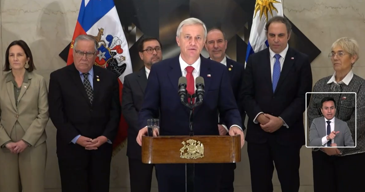 Kast llama al orden: pide “poner el foco en las urgencias” tras diferencias entre partidos de Gobierno