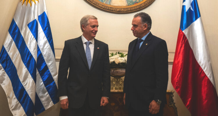 Kast y Orsi acuerdan en Uruguay reforzar la cooperación bilateral contra el narco y crimen organizado
