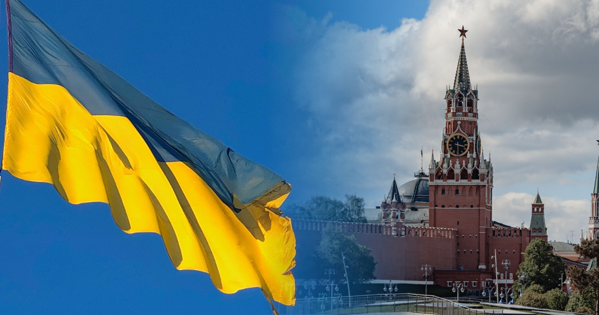 Bandera de Ucrania. Y foto del Kremlin.