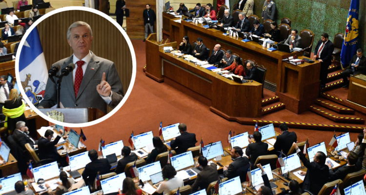 Foto de contexto de parlamentarios en el Congreso. Y foto del presidente de la República.