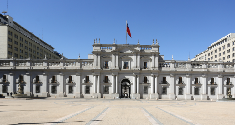 Por los 200 años de la Presidencia: La Moneda reabrirá este miércoles su cruce peatonal