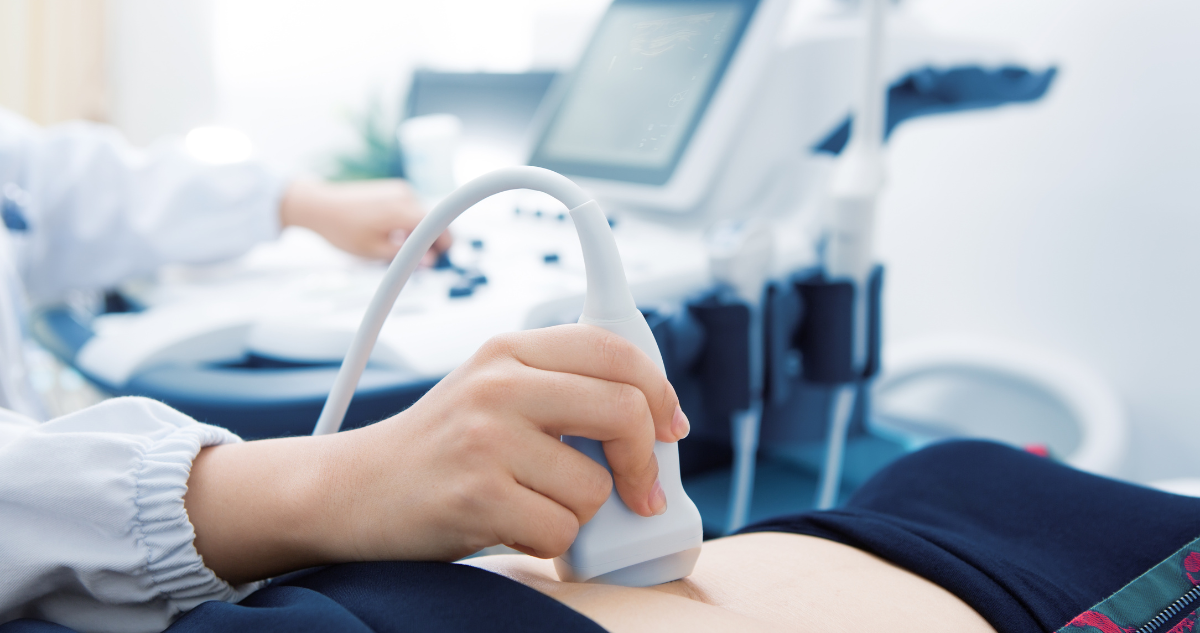 críticas a proyecto que exige a mujeres oír latidos antes de abortar en 3 causales