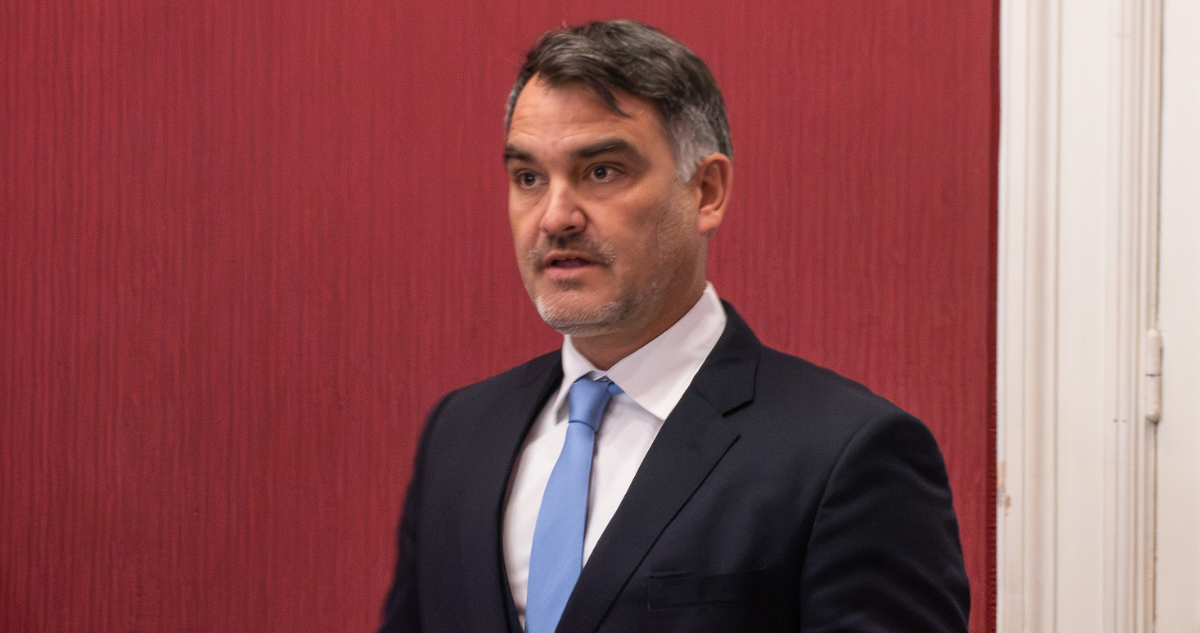 Macaya desdramatiza polémica postergación en megarreforma y endosa responsabilidad a la oposición