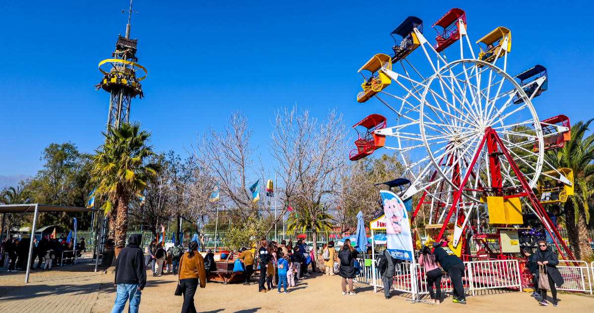 1.500 personas se reúnen gratuitamente en Mampato en actividad de vacaciones de invierno de Dr. Simi