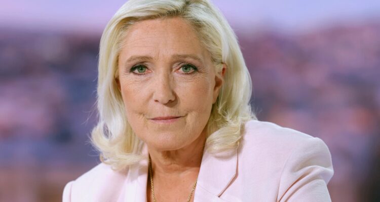 Analista sobre la candidatura de Marine Le Pen en Francia: "Sorprende por lo que había mencionado"