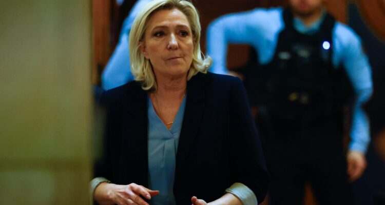 Marine Le Pen espera histórica sentencia que definirá si puede ser candidata a presidencia de Francia