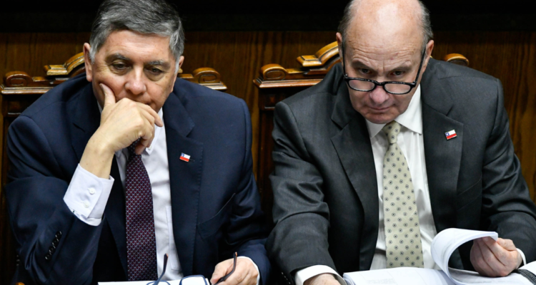Megarreforma encara su tramo final con tres frentes abiertos: municipios, TC y votos del PDG