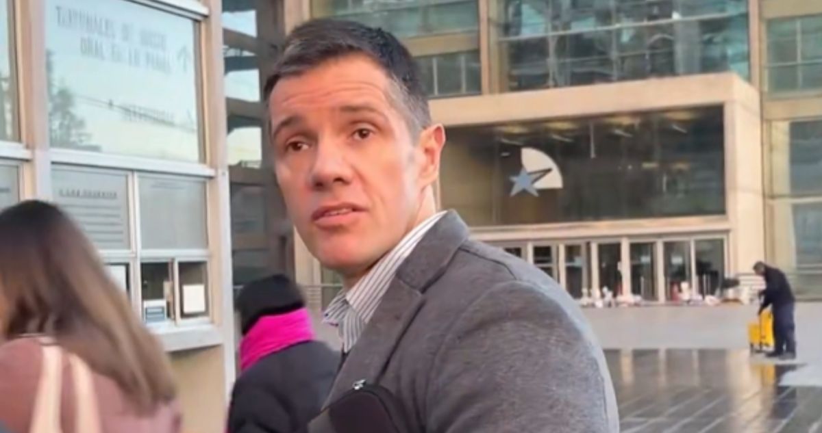 Michael Clark en tribunales y su silencio por chats filtrados sobre La U