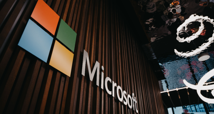Microsoft pone todas sus apuestas en la IA y pondrá a trabajar en ello a 6.000 personas