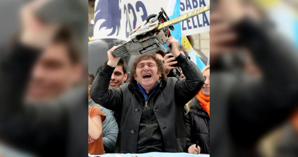Milei sigue afilando su motosierra: Recortó 70 mil empleos estatales desde que asumió en Argentina