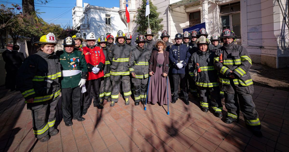 Ministerio de Bienes Nacionales entrega nueve inmuebles fiscales a Bomberos por su aniversario N° 175