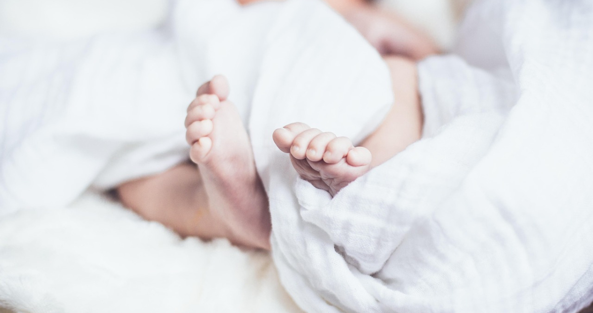 Muerte de bebé de 6 meses revela red de trata en Bolivia: madre la vendió por menos de $20 mil