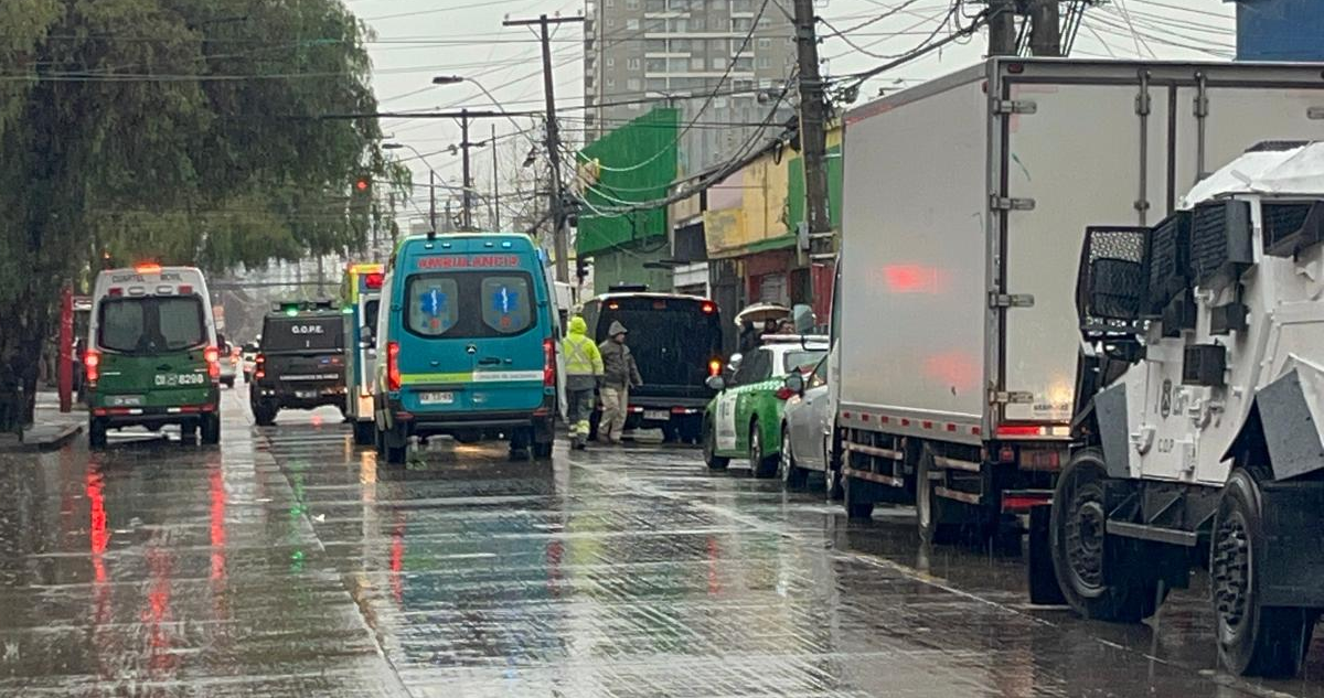 Robo a camión de valores termina con tiroteo en barrio Franklin: hay un muerto y 2 vigilantes heridos