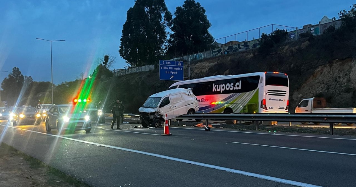 Muerto por choque con barrera en Troncal Sur