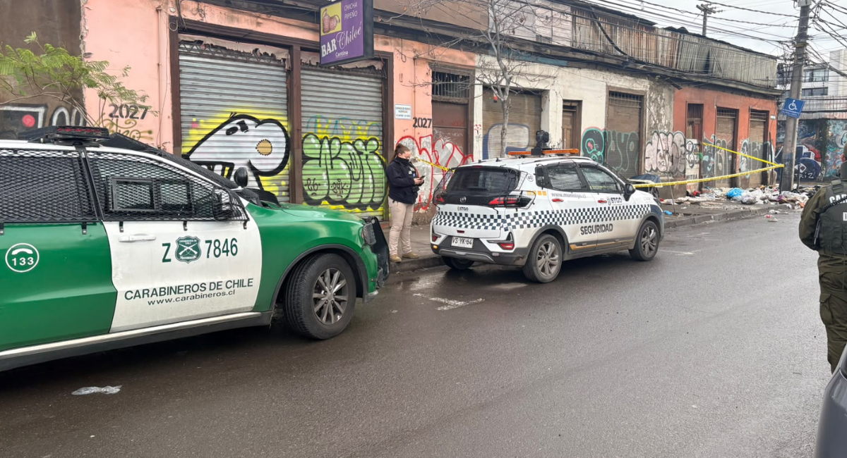 Indagan muerte de hombre encontrada en plena vía pública del Barrio Franklin