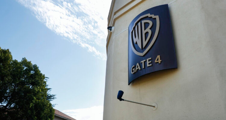 Nuevo obstáculo para la fusión de Warner y Paramount: 12 estados de EEUU buscan frenar el proceso
