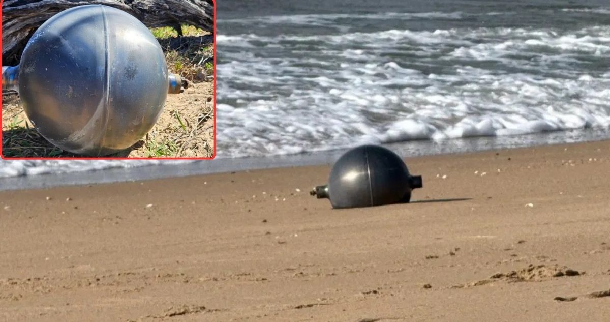 Misterio total por 6 extrañas bolas metálicas en playa australiana: Identifican su “origen probable”