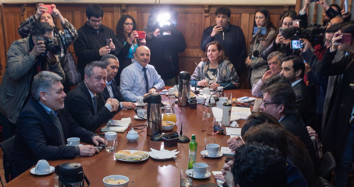 Pese al acuerdo de senadores PPD: partidos opositores ratifican que irán al TC por la megarreforma