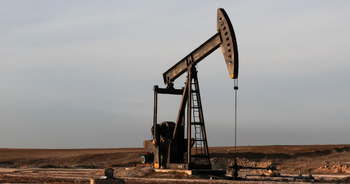 El petróleo brent toca precios no vistos desde inicios de junio por los ataques de EEUU contra Irán