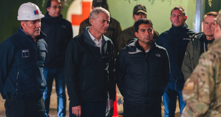 Presidente Kast coordina despliegue en Coquimbo y agradece a FF.AA. por rescates y puentes logísticos