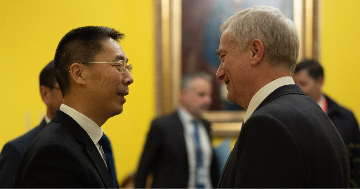 Presidente Kast se reúne con el embajador de China en Chile, Niu Qingbao, en La Moneda