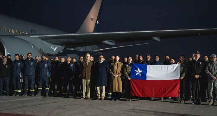 Reciben a los 45 bomberos del equipo USAR que participaron en misión humanitaria en Venezuela