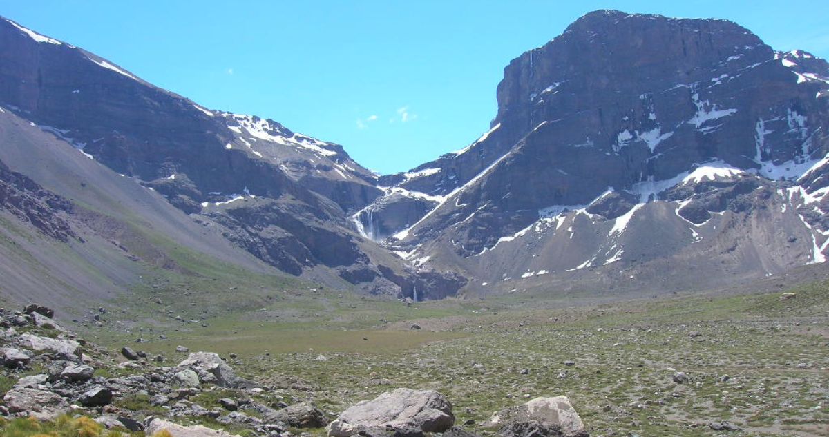 Reingresan a Contraloría decreto para crear área de conservación en ríos Olivares y Colorado de la RM